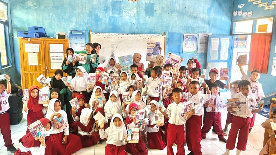 Mahasiswa KKN-PK UNHAS Angkatan 67 Gelar Edukasi "CIPTA: Cuci Tangan Pakai Sabun", Sehatkan Jiwa Raga Anak Kayu Loe di Desa Kayu Loe Bantaeng