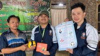 Dukung Pekerja Coffe Gedong, Mahasiswa KKN UNDIP Berikan Hibah Earmuff sebagai Bentuk Pencegahan Paparan Bising dari Mesin Pengolah Biji Kopi