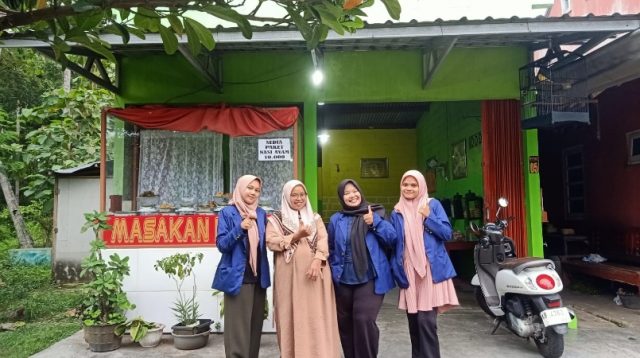 word-image-969-2 Dorong Pertumbuhan Ekonomi UMKM Bersama UNY melalui Implementasi SDGs 8 pada Warung Nasi Rames Mbah Arjo dengan Pemanfaatan GrabMerchant