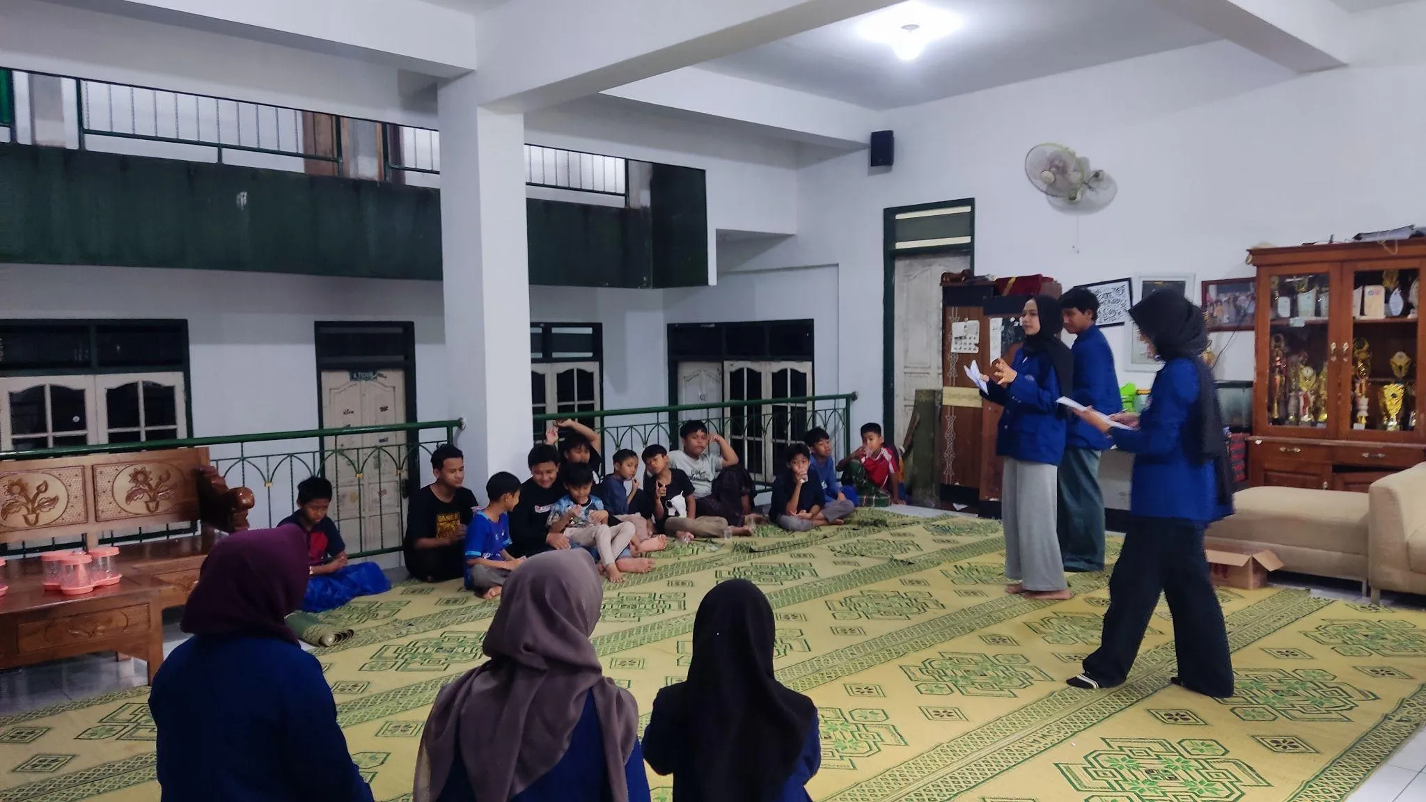 Mahasiswa UNY Perkuat Inklusi Sosial Anak Panti Asuhan Al Wahhaab Sinar Melati 11 Lewat Permainan Tradisional sebagai Wujud SDGs 10