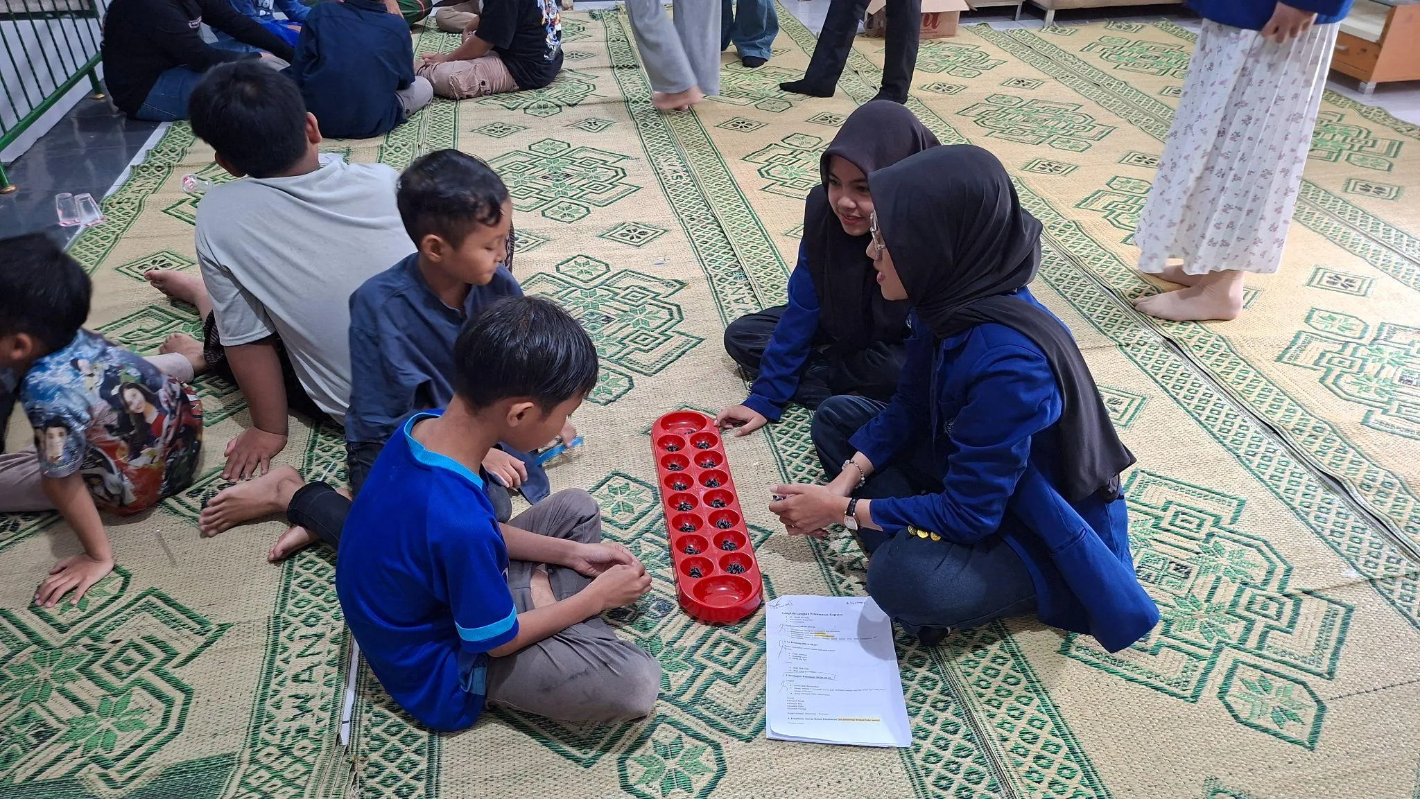 Mahasiswa UNY Perkuat Inklusi Sosial Anak Panti Asuhan Al Wahhaab Sinar Melati 11 Lewat Permainan Tradisional sebagai Wujud SDGs 10