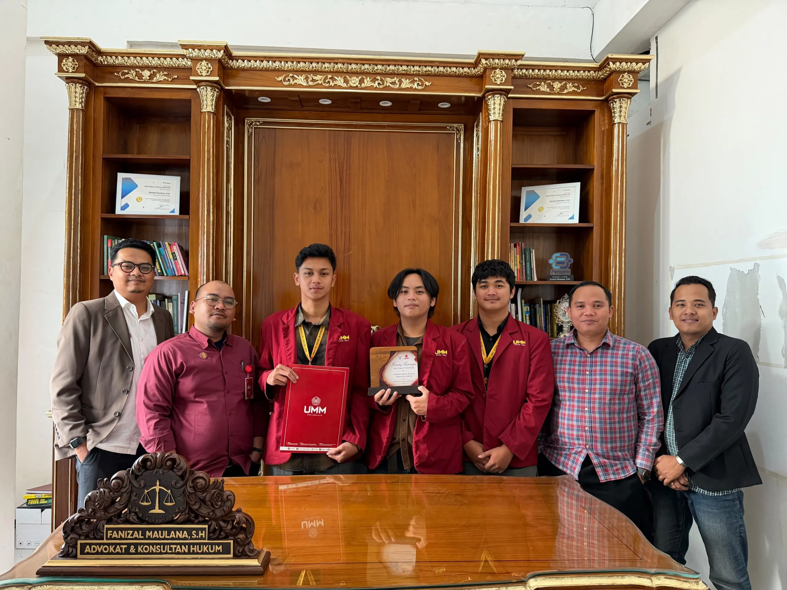 Mahasiswa Fakultas Hukum Universitas Muhammadiyah Malang Selesaikan Program Magang Mandiri di Kantor Hukum Fanizal Maulana & Associates 1 Mahasiswa Fakultas Hukum Universitas Muhammadiyah Malang Selesaikan Program Magang Mandiri di Kantor Hukum Fanizal Maulana & Associates