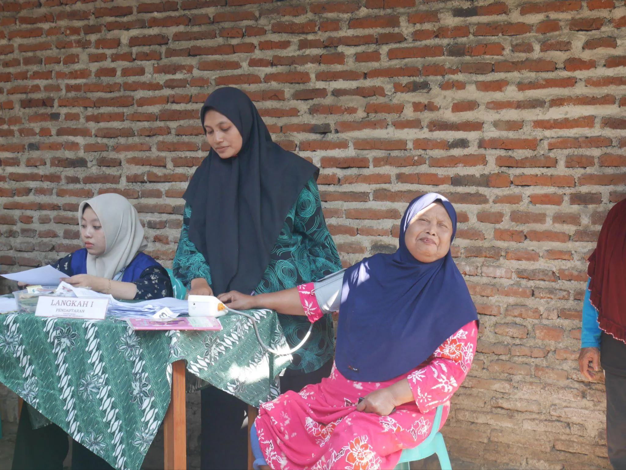 Tingkatkan Kesadaran Warga Pentingnya Hidup Sehat, Mahasiswa UNAIR Lakukan Konsistensi Program Kerja Posyandu di Dusun Karangsari, Desa Bendunganjati 1 Tingkatkan Kesadaran Warga Pentingnya Hidup Sehat, Mahasiswa UNAIR Lakukan Konsistensi Program Kerja Posyandu di Dusun Karangsari, Desa Bendunganjati